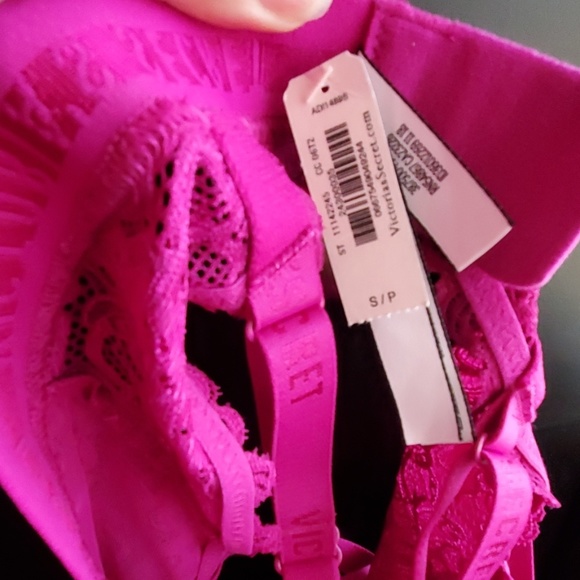 NWT Victoria's Secret bralette. Small - Picture 6 of 8